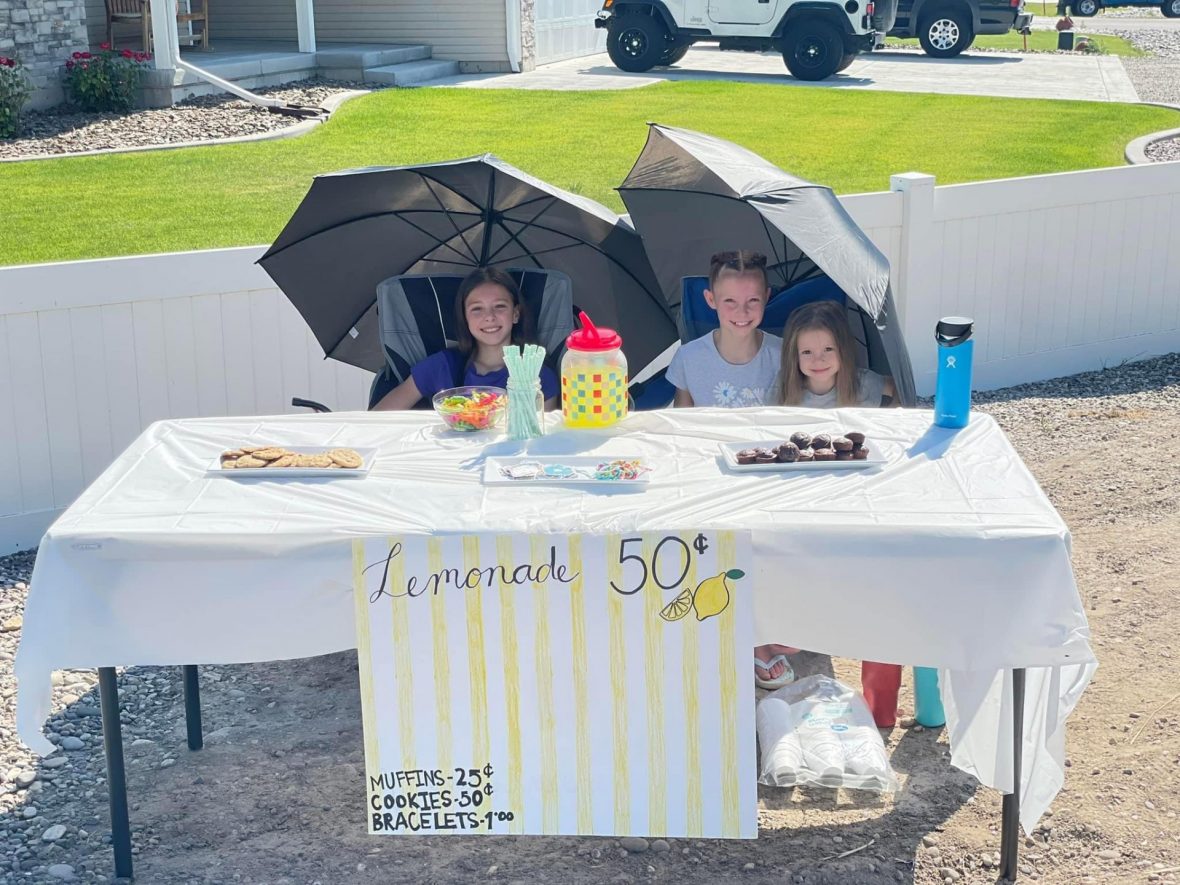 Bodkin girls lemonade