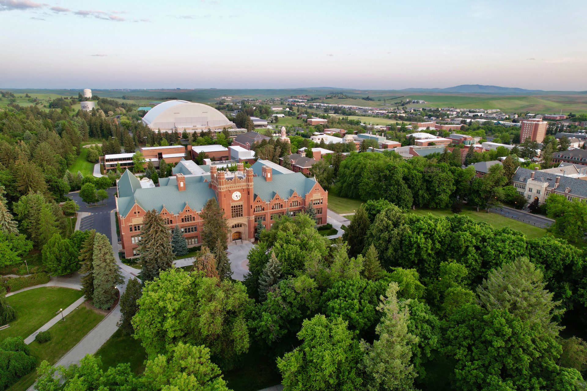 U of I passes a $500 million fundraising milestone