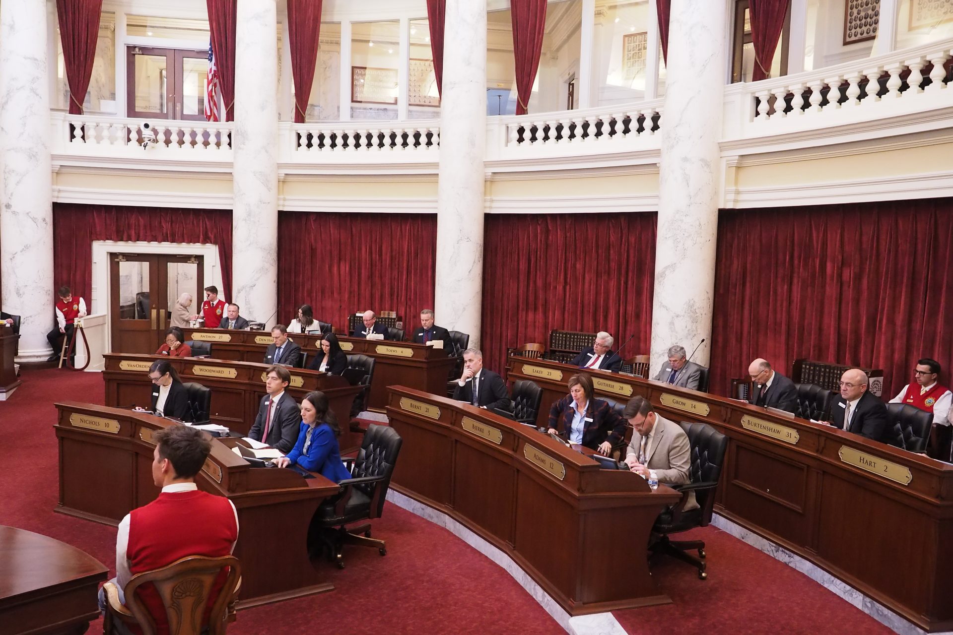 Statehouse roundup, 3.30.26: Senate ‘radiator caps’ bill to revive teachers’ union restrictions